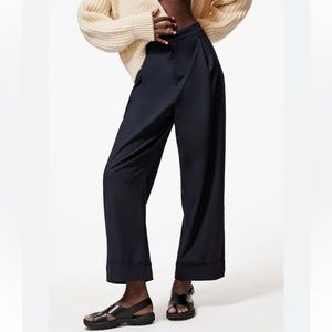 Zara navy pleated cuffed trouser pants